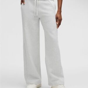 Lululemon Scuba Mid-Rise Wide-Leg Pant